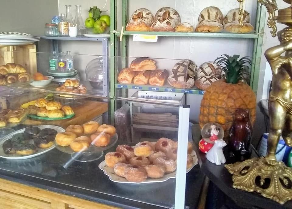The Bear Bread Bakery B&B, Ensuite Rooms Above The Bakery, Colyton Extérieur photo