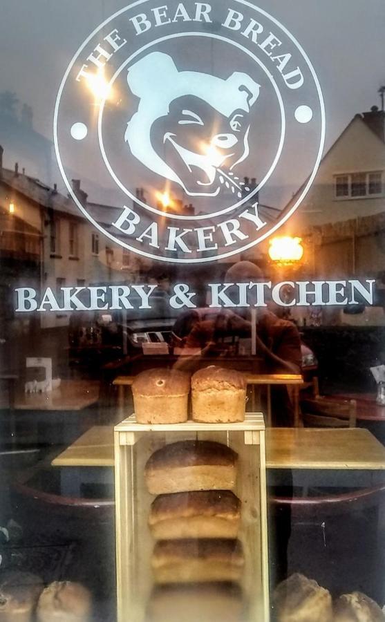 The Bear Bread Bakery B&B, Ensuite Rooms Above The Bakery, Colyton Extérieur photo
