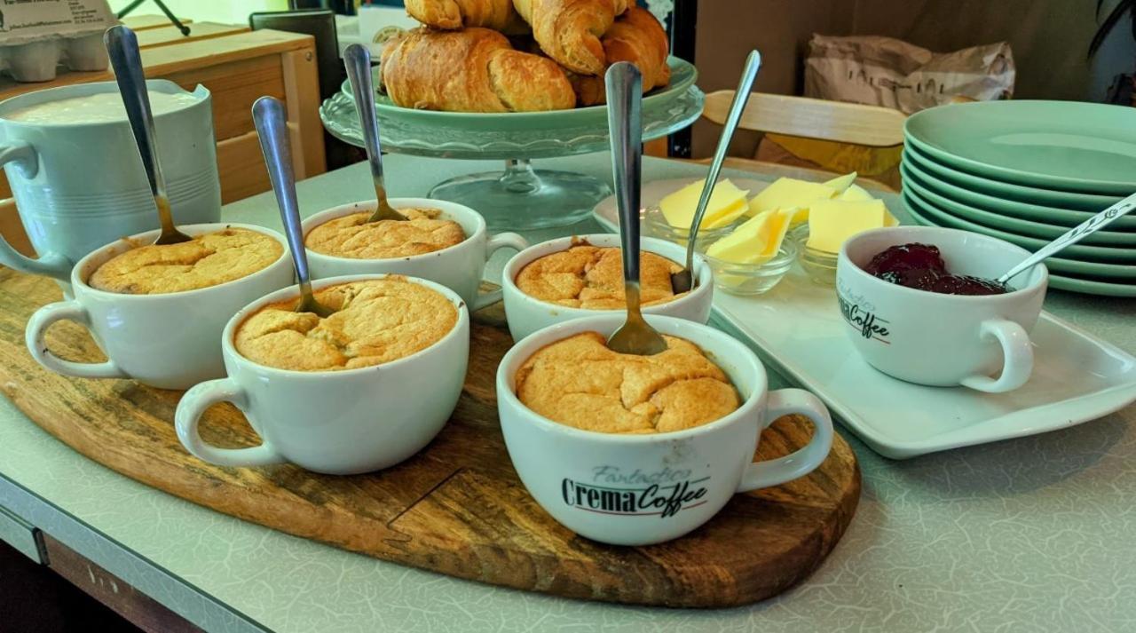 The Bear Bread Bakery B&B, Ensuite Rooms Above The Bakery, Colyton Extérieur photo